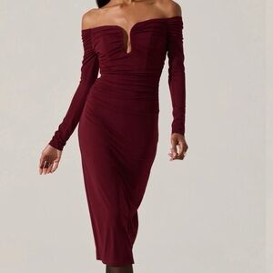 Elegant Off-Shoulder Burgundy Dress